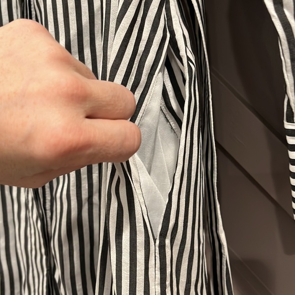 Massimo Dutti long sleeve belted button down black &white 3/4 length dress XS/S - Picture 5 of 16